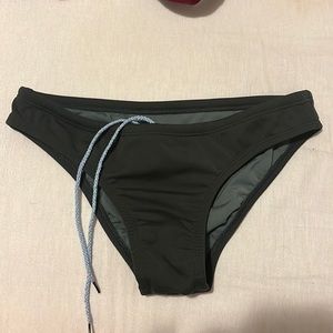 Jolyn gray Andy bottoms